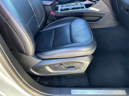 Used 2023 Ford Explorer Limited w/ Equipment Group 301A image 38