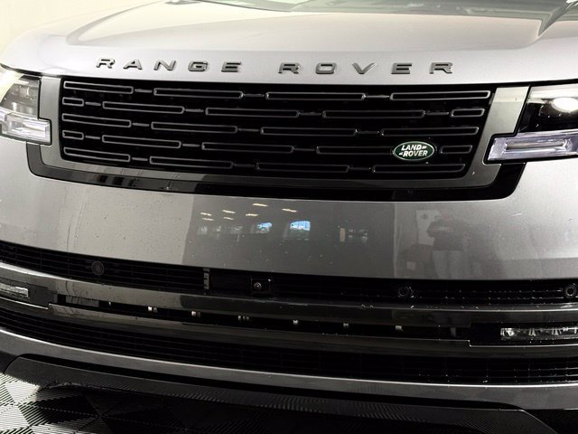 New 2026 Land Rover Range Rover Long Wheelbase SE AWD/4WD image 9