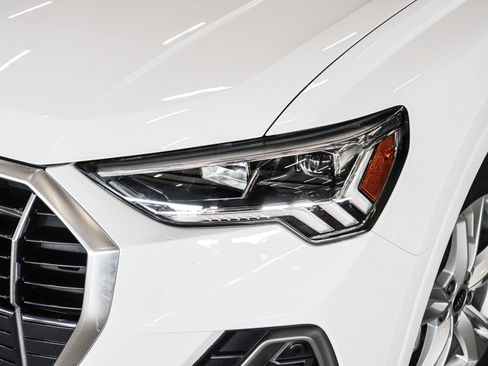 Certified 2024 Audi Q3 2.0T Premium Plus w/ Premium Plus Package image 32