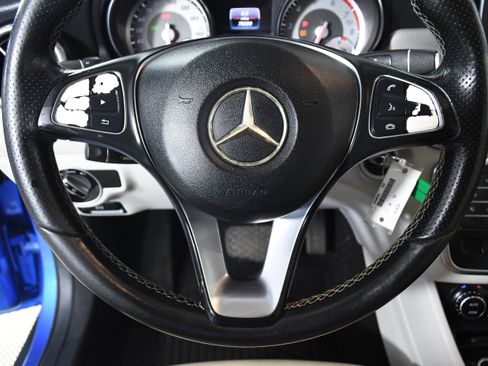 Used 2017 Mercedes-Benz GLA 250 image 10