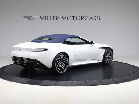Used 2024 Aston Martin DB12 Convertible image 19