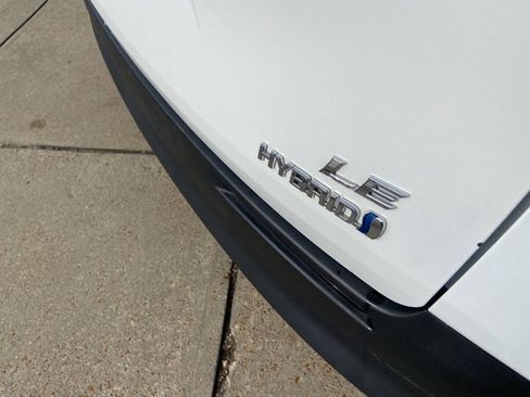 Used 2024 Toyota Sienna LE image 46