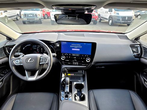Used 2023 Lexus NX 350 AWD image 9