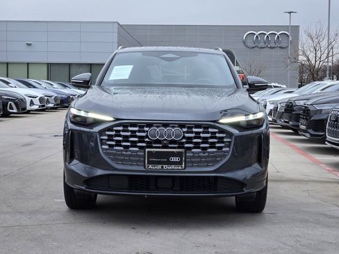 Certified 2025 Audi Q5 Premium Plus w/ Premium Plus image 3