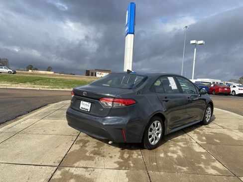 Used 2024 Toyota Corolla LE image 10