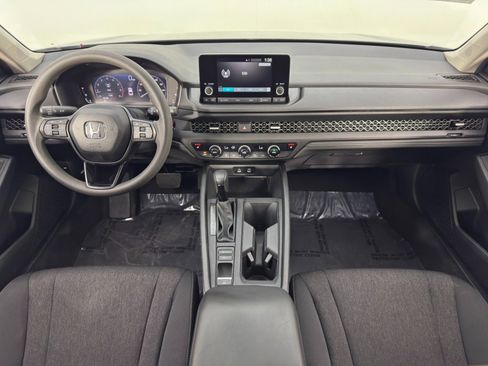 Used 2025 Honda Accord SE image 11