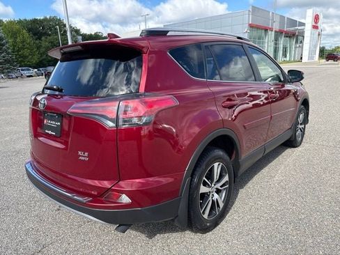 Used 2018 Toyota RAV4 XLE w/ Plus Extra Value Package AWD/4WD image 11