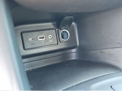 Used 2024 Chevrolet Equinox LT image 29