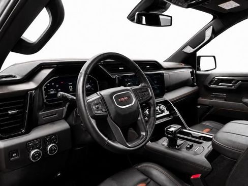Used 2025 GMC Sierra 1500 AT4 w/ AT4 Preferred Package AWD/4WD image 13