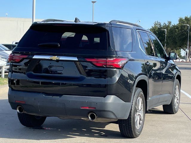 Used 2023 Chevrolet Traverse LT FWD image 4
