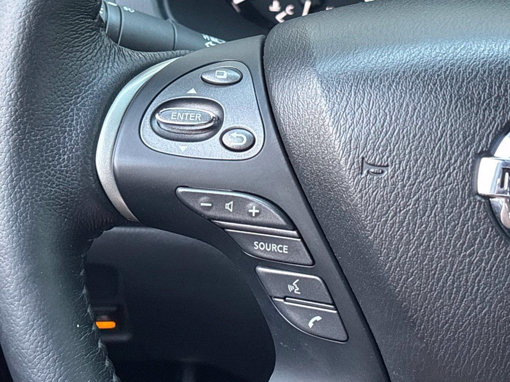 Used 2019 Nissan Pathfinder SL AWD/4WD image 24