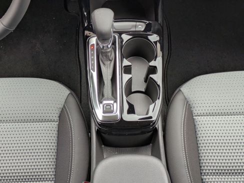 New 2025 Chevrolet Trax LT w/ Driver Confidence Package image 6