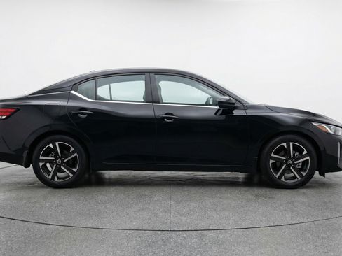 Used 2025 Nissan Sentra SV FWD image 11