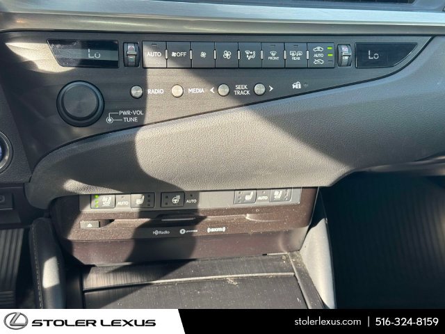 Used 2020 Lexus ES 300h w/ Premium Package FWD image 35