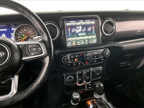 Used 2022 Jeep Wrangler Unlimited Sahara image 9