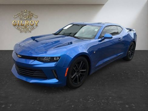 Used 2017 Chevrolet Camaro LT RWD image 3