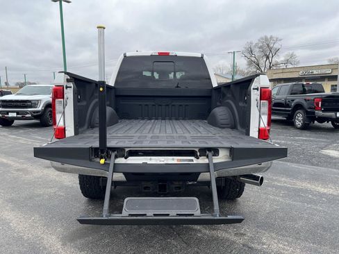 Used 2017 Ford F250 Lariat w/ Lariat Ultimate Package image 52