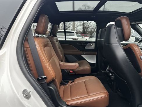 Certified 2023 Lincoln Aviator Reserve w/ Equipment Group 201A image 36