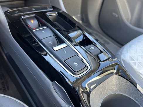 Used 2022 Chevrolet Bolt EUV Premier w/ Launch Edition image 21