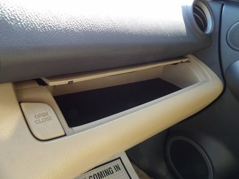 Used 2012 Toyota RAV4 4WD w/ Upgrade Value Pkg image 28