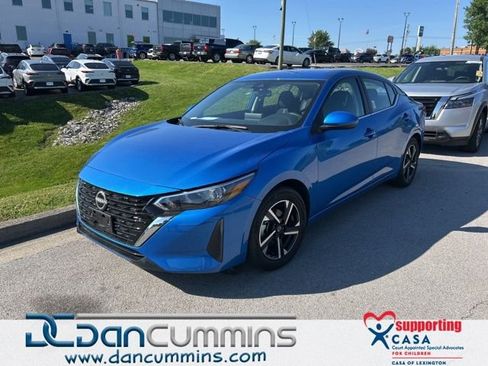 Used 2025 Nissan Sentra SV FWD image 1