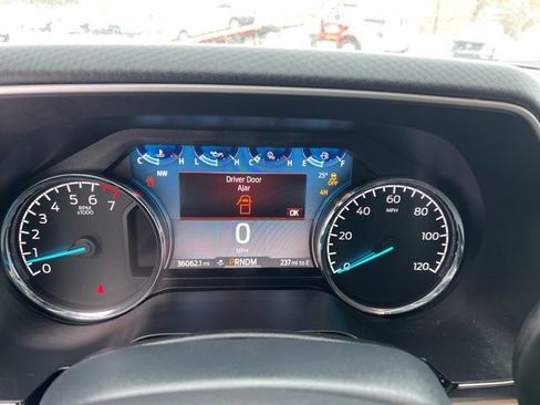 Certified 2022 Ford F150 XLT w/ Equipment Group 302A High image 22