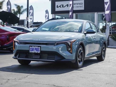 New 2026 Kia K4 EX image 4