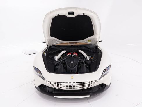 Used 2025 Ferrari Roma Spider RWD image 44