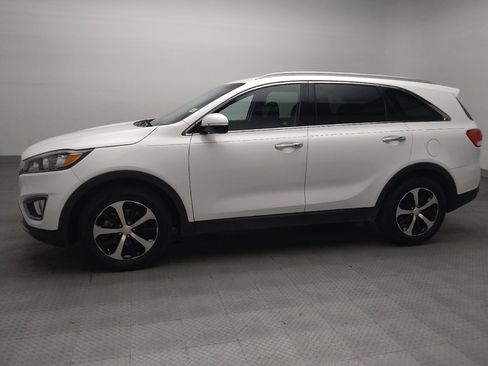 Used 2017 Kia Sorento EX FWD image 2