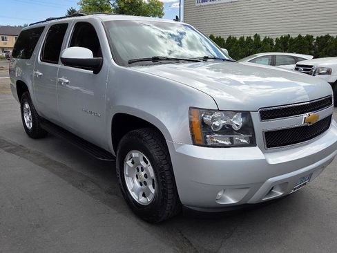 Used 2012 Chevrolet Suburban LT w/ Luxury Package AWD/4WD image 5