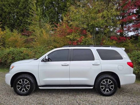 Used 2013 Toyota Sequoia Limited image 12