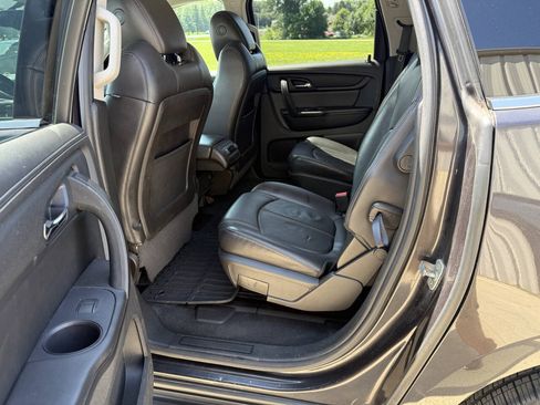 Used 2017 Chevrolet Traverse LT AWD/4WD image 6