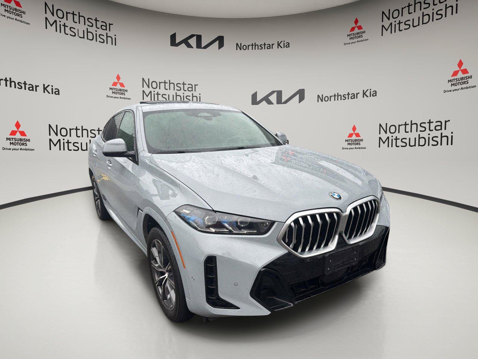 Used 2026 BMW X6 xDrive40i w/ Climate Comfort Package AWD/4WD image 7