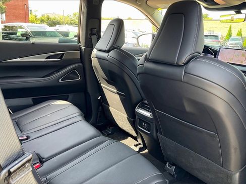 Certified 2025 INFINITI QX60 Luxe image 31