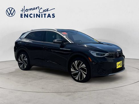 Certified 2025 Volkswagen ID.4 Pro S Plus AWD/4WD image 7