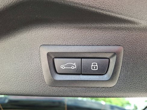 Used 2025 BMW X5 M60i w/ Executive Package image 29