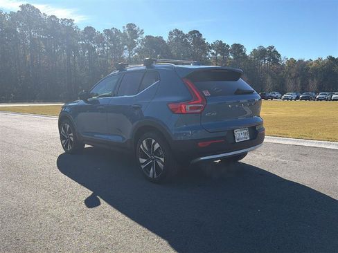 Used 2023 Volvo XC40 B5 Plus w/ Protection Package Premier image 5