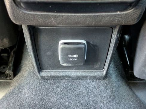 Used 2025 Jeep Compass Limited image 16