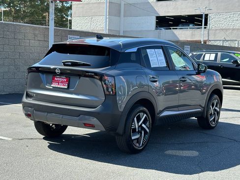 Used 2026 Nissan Kicks SV FWD image 7