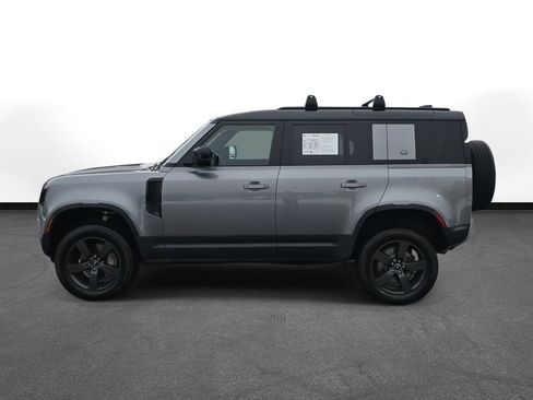 Used 2021 Land Rover Defender 110 SE image 9