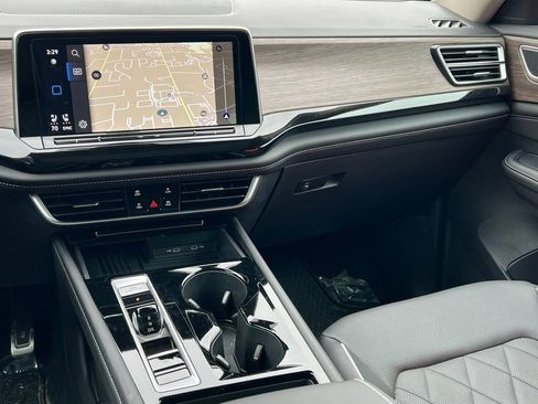 New 2025 Volkswagen Atlas SEL Premium R-Line AWD/4WD image 33