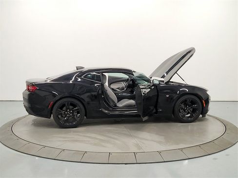 Used 2024 Chevrolet Camaro LT image 13