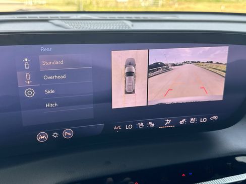 Used 2025 Buick Enclave Avenir w/ Super Cruise Package FWD image 17