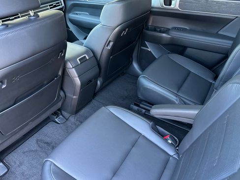 Used 2026 Hyundai Santa Fe Limited AWD/4WD image 12