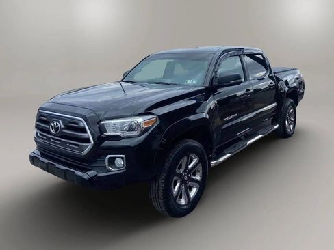 Used 2016 Toyota Tacoma Limited image 3
