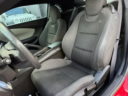 Used 2015 Chevrolet Camaro LS RWD image 12