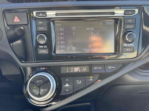 Used 2016 Toyota Prius C One image 21