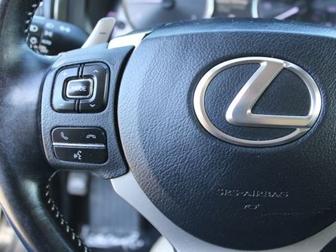 Used 2018 Lexus IS 300 image 20