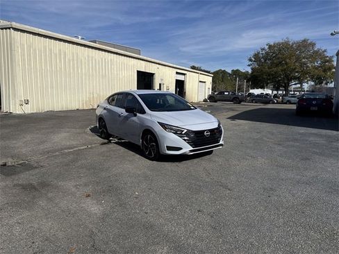 Used 2024 Nissan Versa SR w/ Trunk Package image 3