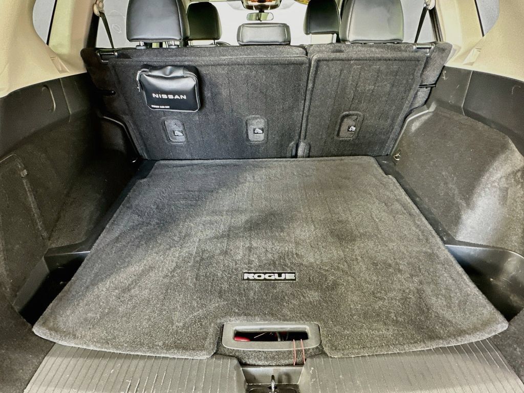 Certified 2023 Nissan Rogue SV w/ SV Premium B Package AWD/4WD image 35